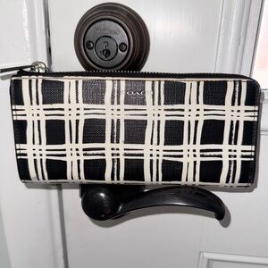 Coach Black and Cream Checkered Wallet